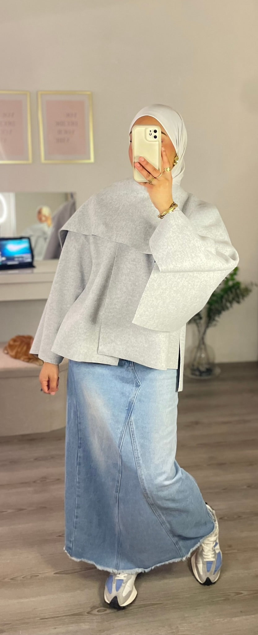 Cape Oversize – Élégance et Confort
- Gris